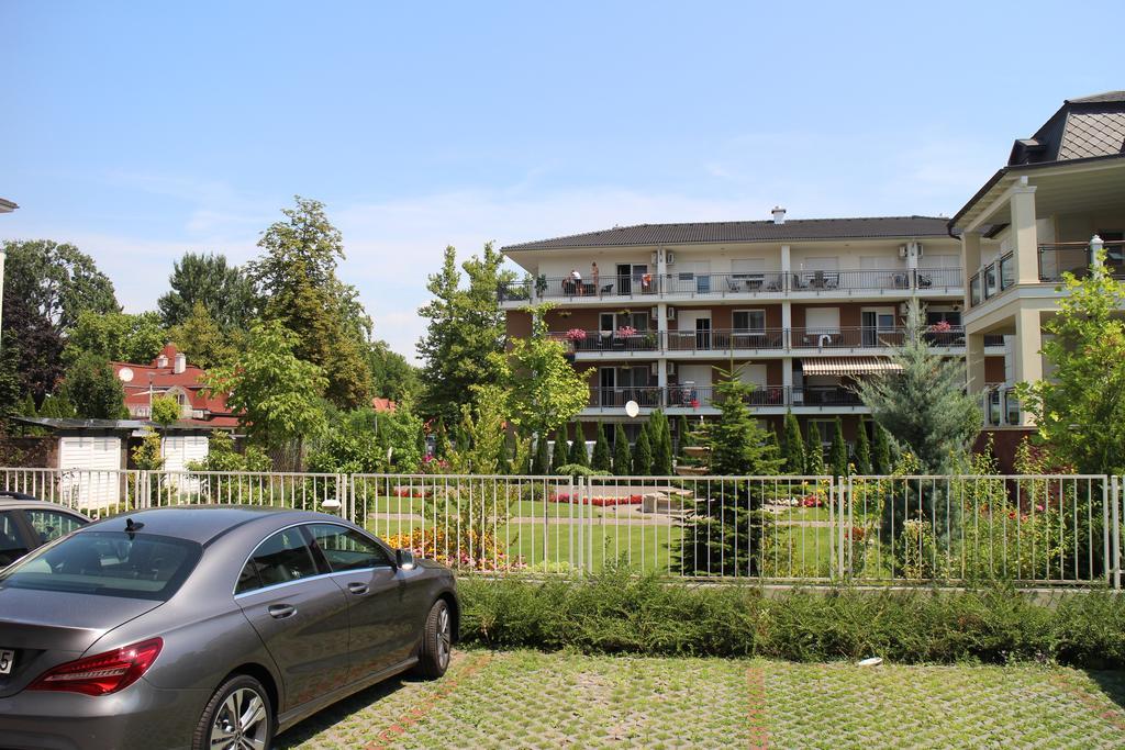 Mandarin Wellness Apartman Siofok Luaran gambar